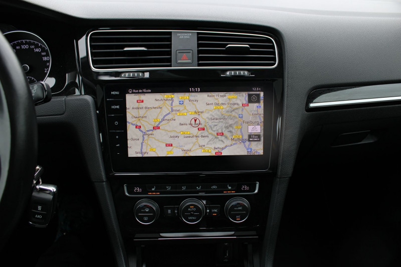 Photo 10 de l'offre de VOLKSWAGEN GOLF 7 TFSI 150 CV GPS 3D TOIT PANO USB JA 17 CUIR PK HIVER RÃGULATEUR BOITE AUTO DSG-7 à 16990€ chez Bougel transactions