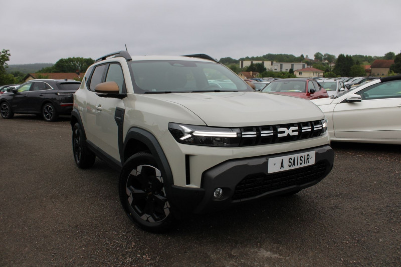 Photo Dacia DUSTER VI EXTREME TCE 130 CV "4X4" GPS 3D JA 18 FULL LED CAMÃRA 360° PACK HIVER RÃGULATEUR Essence SANDSTONE en vente chez Bougel transactions Dacia DUSTER VI EXTREME TCE 130 CV "4X4" GPS 3D JA 18 FULL LED CAMÃRA 360° PACK HIVER RÃGULATEUR Essence SANDSTONE Occasion à vendre