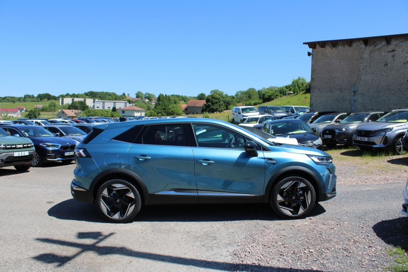 Photo 5 de l'offre de RENAULT SYMBIOZ I-CONIC 145 CV HYBRIDE GPS 3D CAMÃRA FULL LED USB PK ASSIST I-COKPIT BOITE AUTO à 33500€ chez Bougel transactions