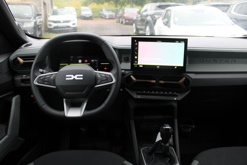 Photo 11 de l'offre de DACIA DUSTER VI EXTREME TCE 130 CV "4X4" GPS 3D JA 18 FULL LED CAMÃRA 360Â° I-COKPIT RÃGULATEUR à 28990€ chez Bougel transactions
