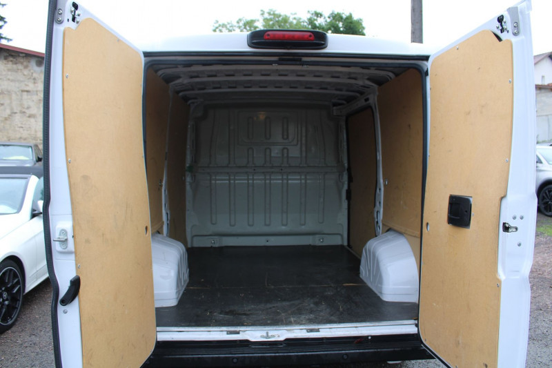 Photo 6 de l'offre de FIAT DUCATO FG L1 H1 STE 2L JTD "3 PLACES" GPS CAMÃRA RABILLAGE BOIS RÃGULATEUR TVA=16250 E HT à 19500€ chez Bougel transactions