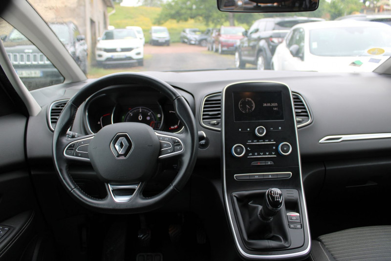 Photo 11 de l'offre de RENAULT GRAND SCENIC 4 BUSINESS DCI 110 CV "7 PLACES" JA 20 GPS 3D I-COKPIT RADAR BLUETOOTH RÃGULATEUR à 14900€ chez Bougel transactions