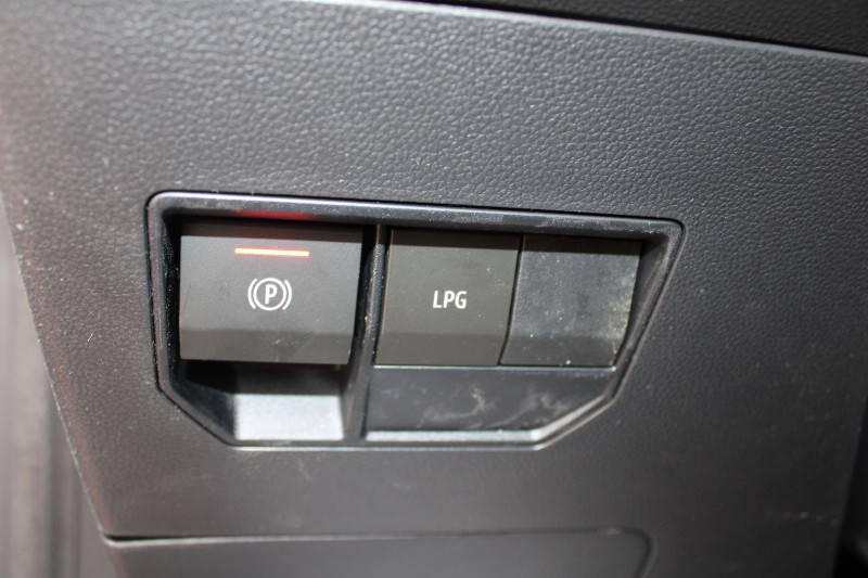 Photo 16 de l'offre de DACIA DUSTER VI JOURNEY ECO GPL TCE 100 CV GPS 3D CAMÃRA 360Â° JA 18 FULL LED I-COKPIT RÃGULATEUR à 24900€ chez Bougel transactions