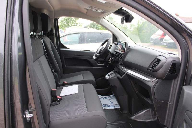 Photo 7 de l'offre de CITROEN JUMPY 4 "6 PLACES" 2L HDI 180 CV GPS 3D CAMÃRA I-COKPIT BOITE AUTO EAT-8 TVA=31658 E HT à 37990€ chez Bougel transactions
