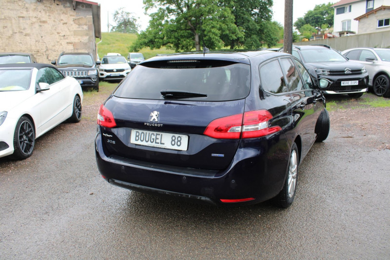 Photo 2 de l'offre de PEUGEOT 308 III SW ACTIVE 1L6 BLUE HDI 120 CV GPS 3D USB JA 16 RADAR BLUETOOTH RÃGULATEUR PK HIVER à 8990€ chez Bougel transactions