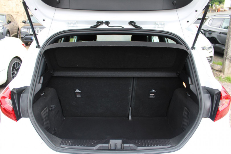 Photo 6 de l'offre de FORD FIESTA ST-LINE 125 CV ECOBOOST GPS CARPLAY AUDIO USB JA 17 RADAR BLUETOOTH RÃGULATEUR à 11990€ chez Bougel transactions