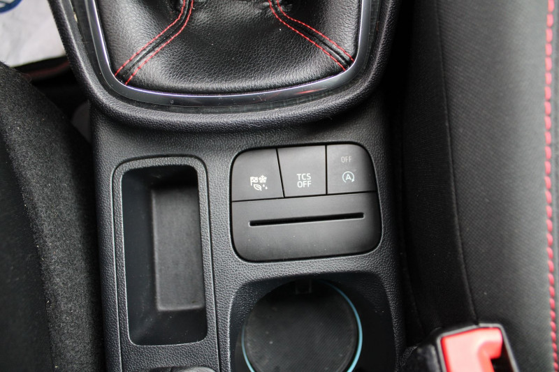 Photo 15 de l'offre de FORD FIESTA ST-LINE 125 CV ECOBOOST GPS CARPLAY AUDIO USB JA 17 RADAR BLUETOOTH RÃGULATEUR à 11990€ chez Bougel transactions