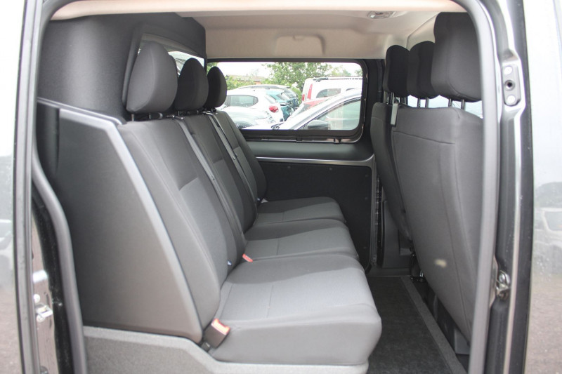 Photo 8 de l'offre de CITROEN JUMPY 4 "6 PLACES" 2L HDI 180 CV GPS 3D CAMÃRA I-COKPIT BOITE AUTO EAT-8 TVA=31658 E HT à 37990€ chez Bougel transactions