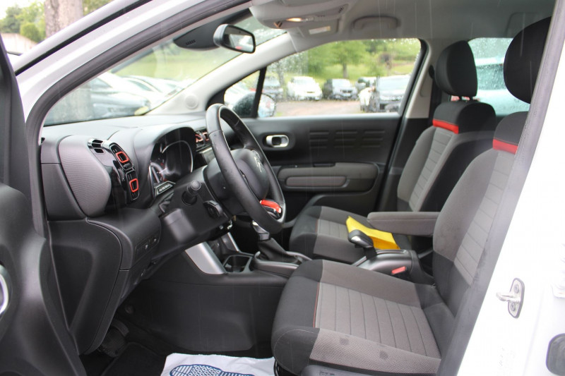 Photo 8 de l'offre de CITROEN C3 AIRCROSS SHINE BLUE HDI 120 CV GPS 3D CAMÃRA USB JA 17 GRIP RÃGULATEUR BOITE AUTO EAT-6 à 13990€ chez Bougel transactions