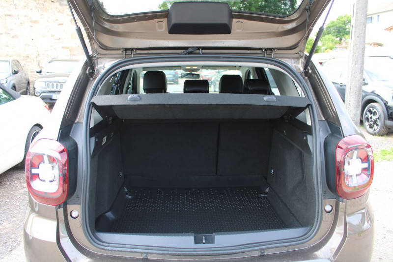 Photo 6 de l'offre de DACIA DUSTER III 1L3 TCE 130 CV PRESTIGE RAINBOW LUXE CAMÃRA GPS USB JANTES 17 BOITE 6V ATTELAGE à 14900€ chez Bougel transactions