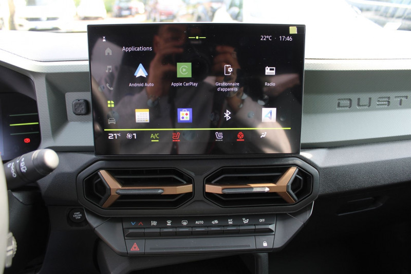 Photo 14 de l'offre de DACIA DUSTER VI MILD HYBRID EXTREME TCE 130 BOITE 6 CAMÃRA 360 FULL LEDS ANGLES MORTS  CLIM AUTO à 25990€ chez Bougel transactions