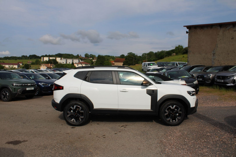 Photo 5 de l'offre de DACIA DUSTER VI MILD HYBRID EXTREME TCE 130 BOITE 6 CAMÃRA 360 FULL LEDS ANGLES MORTS  CLIM AUTO à 25990€ chez Bougel transactions