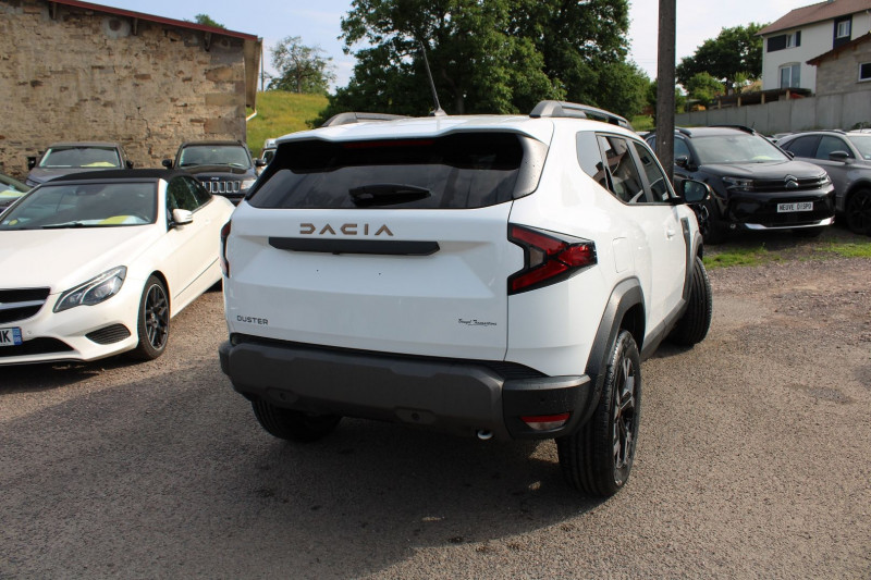 Photo 2 de l'offre de DACIA DUSTER VI MILD HYBRID EXTREME TCE 130 BOITE 6 CAMÃRA 360 FULL LEDS ANGLES MORTS  CLIM AUTO à 25990€ chez Bougel transactions
