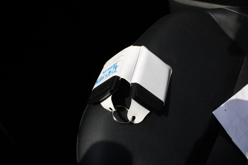 Photo 18 de l'offre de DACIA DUSTER III 1L3 TCE 130 CV PRESTIGE RAINBOW LUXE CAMÃRA GPS USB JANTES 17 BOITE 6V ATTELAGE à 14900€ chez Bougel transactions