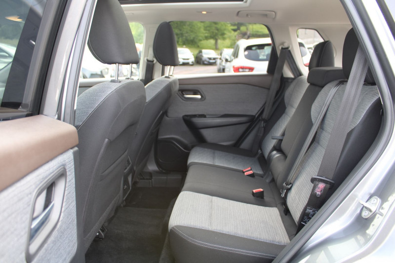Photo 10 de l'offre de NISSAN X-TRAIL PHASE 4 1L5 E-POWER 204 CV HYBRID N-CONNECTA ESP BOITE AUTO TOIT OUVRANT FULL LEDS  GPS à 29800€ chez Bougel transactions
