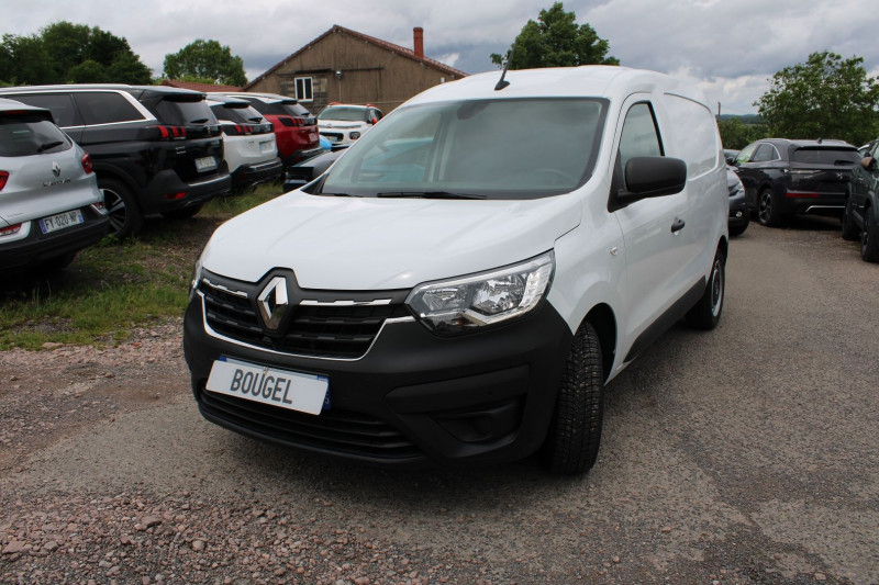 Photo 4 de l'offre de RENAULT EXPRESS VAN 1L5 BLUE DCI CONFORT CLIM GPS CARPLAY CAMÃRA USB RABILLAGE BOIS à 14490€ chez Bougel transactions