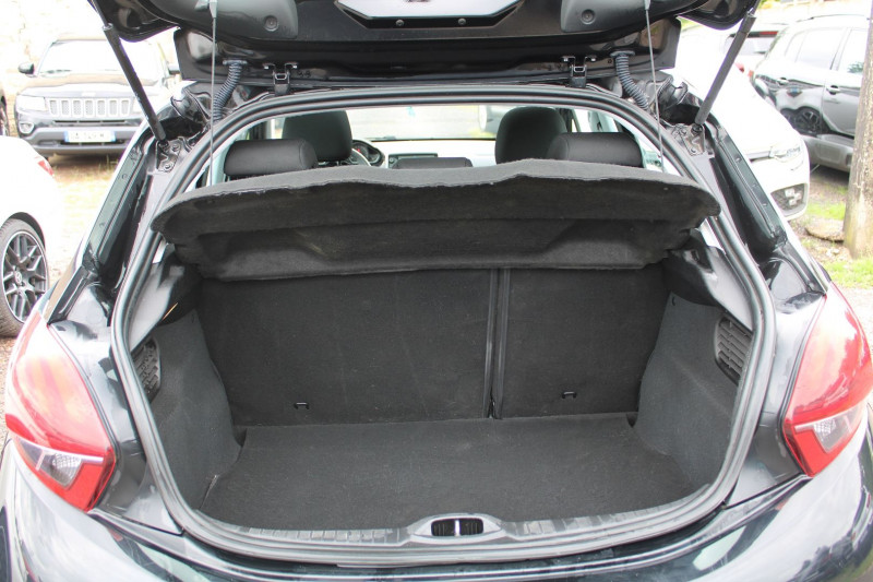 Photo 6 de l'offre de PEUGEOT 208 II ACTIVE 82 CV ESSENCE GPS MIROR LINK CAMÃRA CLIM TOIT PANO USB JA 16 RÃGULATEUR à 8500€ chez Bougel transactions