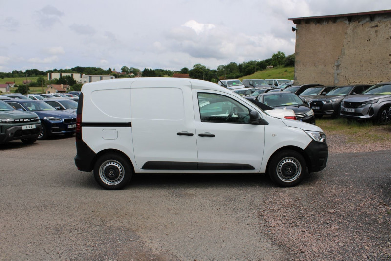 Photo 5 de l'offre de RENAULT EXPRESS VAN 1L5 BLUE DCI CONFORT CLIM GPS CARPLAY CAMÃRA USB RABILLAGE BOIS à 14490€ chez Bougel transactions