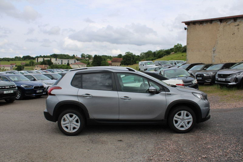 Photo 5 de l'offre de PEUGEOT 2008 II BLUE HDI 100 CV SIGNATURE GPS 3D CAMÃRA USB BLUETOOTH RÃGULATEUR ROUE DE SECOURS à 10990€ chez Bougel transactions