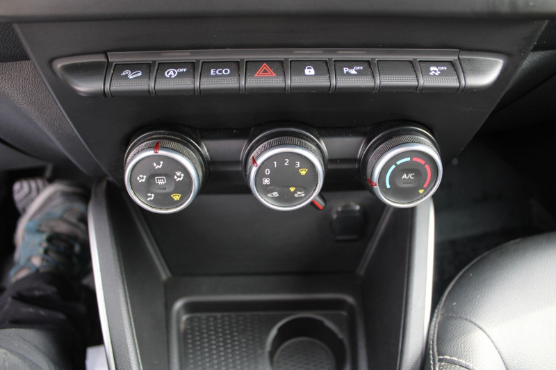 Photo 16 de l'offre de DACIA DUSTER III PRESTIGE TCE 130 CV "4X4" GPS 3D CAMÃRA USB JA 17 ATTELAGE BLUETOOTH RÃGULATEUR à 20900€ chez Bougel transactions
