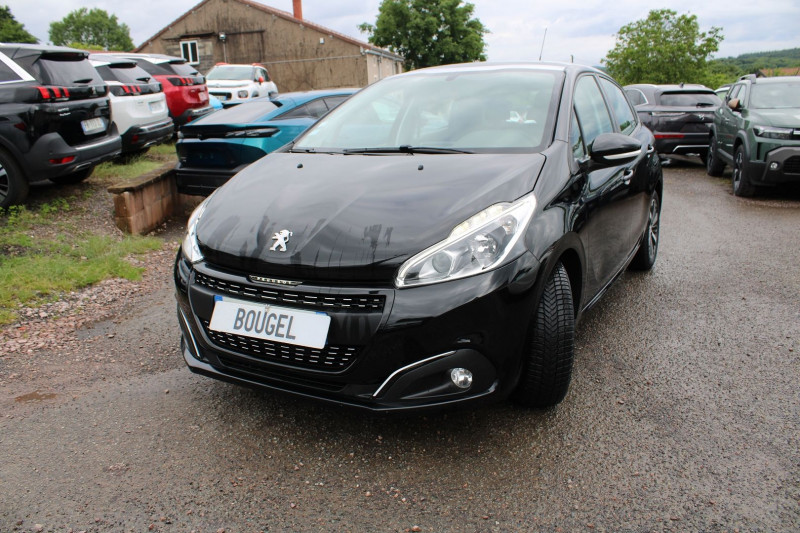 Photo 4 de l'offre de PEUGEOT 208 II ACTIVE 82 CV ESSENCE GPS MIROR LINK CAMÃRA CLIM TOIT PANO USB JA 16 RÃGULATEUR à 8500€ chez Bougel transactions