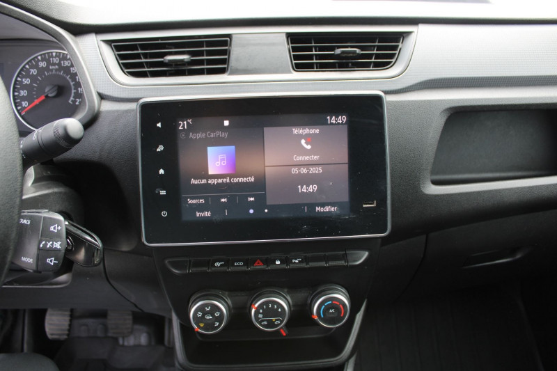 Photo 8 de l'offre de RENAULT EXPRESS VAN 1L5 BLUE DCI CONFORT CLIM GPS CARPLAY CAMÃRA USB RABILLAGE BOIS à 14490€ chez Bougel transactions