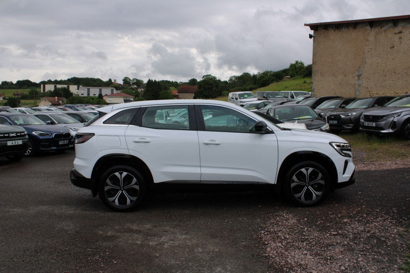 Photo 5 de l'offre de RENAULT AUSTRAL EVOLUTION 140 CV TCE MILD HYBRID CAMÃRA GRAND GPS 3D FULL LEDS ANGLES MORTS à 28900€ chez Bougel transactions