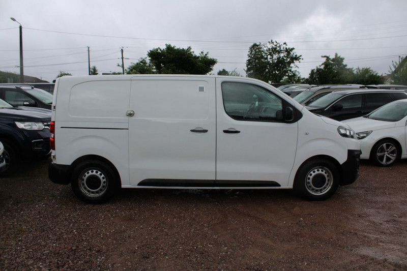 Photo 5 de l'offre de CITROEN JUMPY 4 AFFAIRE CLUB BLUE HDI 100 CV CLIM AUDIO USB PK HIVER RADAR BLUETOOTH RÃGULATEUR à 17800€ chez Bougel transactions