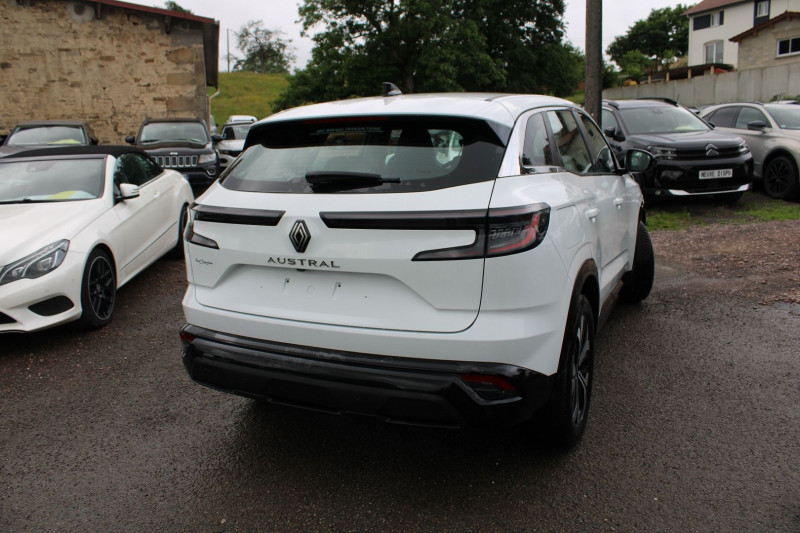 Photo 2 de l'offre de RENAULT AUSTRAL EVOLUTION 140 CV TCE MILD HYBRID CAMÃRA GRAND GPS 3D FULL LEDS ANGLES MORTS à 28900€ chez Bougel transactions