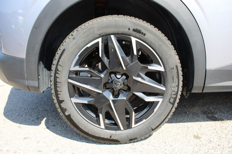 Photo 7 de l'offre de PEUGEOT 3008 PHASE 5 HYBRID 145 CV ALLURE EAT8 BOITE AUTO CAMÃRA 360 GPS 3D USB CUIR FULL LEDS  JA 19 à 31500€ chez Bougel transactions