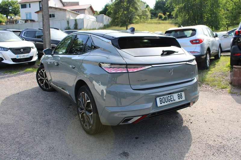 Photo 3 de l'offre de DS DS 4 III RIVOLI 1L5 BLUEHDI DIESEL 130 EAT8 BOITE AUTO CAMÃRA 360 FULL LEDS ABS JANTES 19 à 29990€ chez Bougel transactions