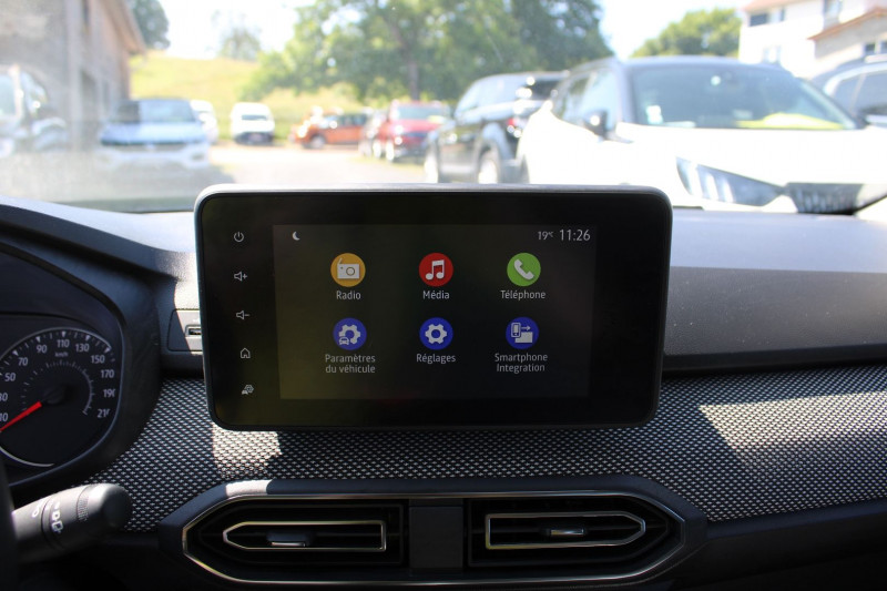 Photo 11 de l'offre de DACIA SANDERO 4 TCE 100 CV ECO-GPL CONFORT GPS CARPLAY CAMÃRA USB FULL LED RÃGULATEUR BLUETOOTH à 11500€ chez Bougel transactions