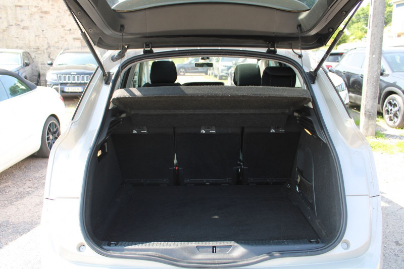 Photo 6 de l'offre de CITROEN C4 PICASSO II 2L BLUE HDI 150 CV GPS 3D CAMÃRA USB JA 17 STORES ATTELAGE TOIT PANO RÃGULATEUR à 12990€ chez Bougel transactions