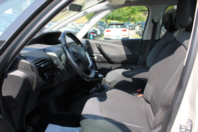 Photo 7 de l'offre de CITROEN C4 PICASSO II 2L BLUE HDI 150 CV GPS 3D CAMÃRA USB JA 17 STORES ATTELAGE TOIT PANO RÃGULATEUR à 12990€ chez Bougel transactions