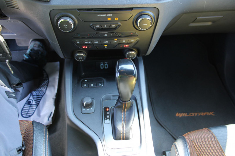 Photo 17 de l'offre de FORD RANGER WILDTRACK 3L2 TDCI 200 CV BOITE AUTO GPS CAMÃRA CUIR BLUETOOTH ATTELAGE  DIESEL à 29990€ chez Bougel transactions