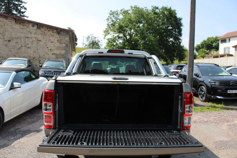 Photo 6 de l'offre de FORD RANGER PICK-UP LIMITED 2L BITURBO 213 CV 4X4 BOITE AUTO CAMÃRA GPS CUIR ABS  ATTELAGE à 29990€ chez Bougel transactions