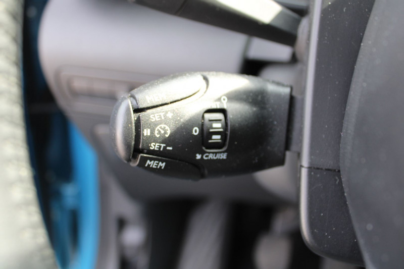 Photo 12 de l'offre de CITROEN C3 AIRCROSS SHINE 110 CV ESSENCE GPS 3D PARK ASSIST MP3 USB JA 17 RADAR BLUETOOTH RÃGULATEUR à 9990€ chez Bougel transactions