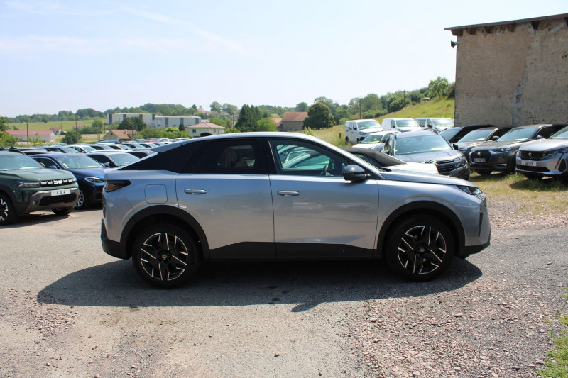 Photo 5 de l'offre de PEUGEOT 3008 PHASE 5 HYBRID 145 CV ALLURE EAT8 BOITE AUTO CAMÃRA 360 GPS 3D USB CUIR FULL LEDS  JA 19 à 31500€ chez Bougel transactions