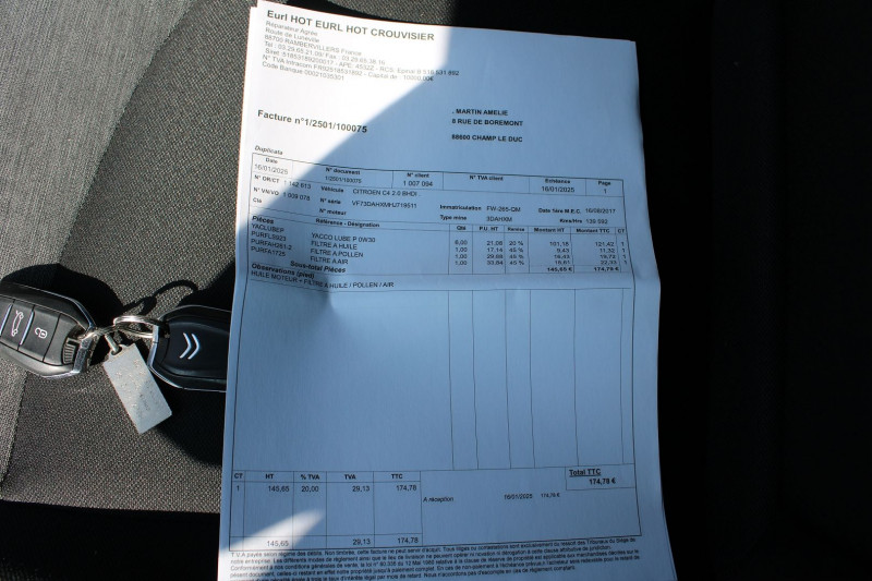 Photo 16 de l'offre de CITROEN C4 PICASSO II 2L BLUE HDI 150 CV GPS 3D CAMÃRA USB JA 17 STORES ATTELAGE TOIT PANO RÃGULATEUR à 12990€ chez Bougel transactions