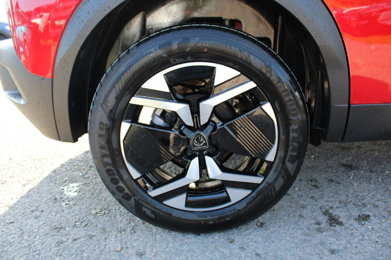Photo 7 de l'offre de PEUGEOT 2008 PHASE 4 ALLURE 100 CV ESSENCE BOITE 6V CUIR CAMÃRA 180 GRAND GPS 3D MÃDIA USB FULL LEDS à 21900€ chez Bougel transactions