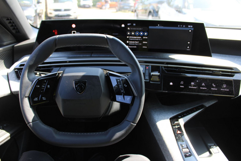 Photo 16 de l'offre de PEUGEOT 3008 PHASE 5 HYBRID 145 CV ALLURE EAT8 BOITE AUTO CAMÃRA 360 GPS 3D USB CUIR FULL LEDS  JA 19 à 31500€ chez Bougel transactions