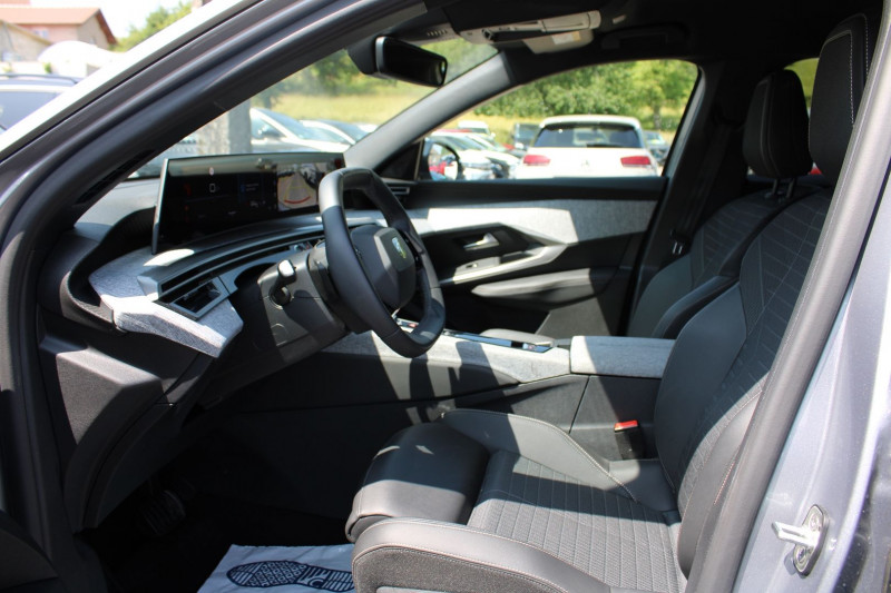 Photo 8 de l'offre de PEUGEOT 3008 PHASE 5 HYBRID 145 CV ALLURE EAT8 BOITE AUTO CAMÃRA 360 GPS 3D USB CUIR FULL LEDS  JA 19 à 31500€ chez Bougel transactions