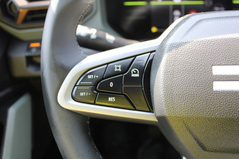 Photo 12 de l'offre de DACIA DUSTER VI EXTREME TCE 130 CV "4X4" GPS 3D I-COKPIT CAMÃRA 360Â° JA 18 FULL LED RÃGULATEUR à 28990€ chez Bougel transactions
