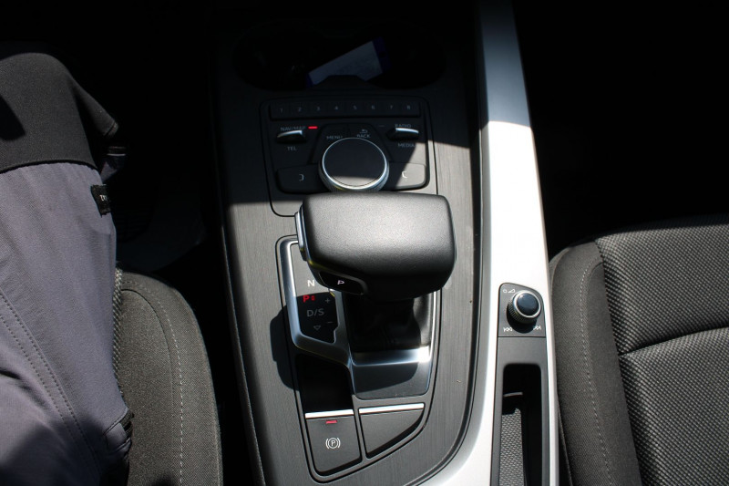 Photo 15 de l'offre de AUDI A4 AVANT 35 TDI 150CH BUSINESS LINE S TRONIC 7 EURO6D-T à 23990€ chez Bougel transactions