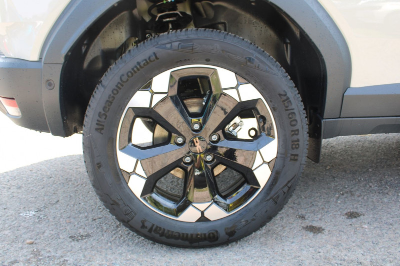 Photo 8 de l'offre de DACIA DUSTER VI EXTREME TCE 130 CV "4X4" GPS 3D I-COKPIT CAMÃRA 360Â° JA 18 FULL LED RÃGULATEUR à 28990€ chez Bougel transactions