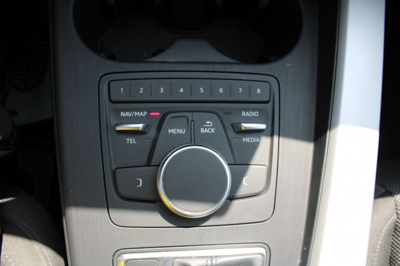 Photo 16 de l'offre de AUDI A4 AVANT 35 TDI 150CH BUSINESS LINE S TRONIC 7 EURO6D-T à 23990€ chez Bougel transactions