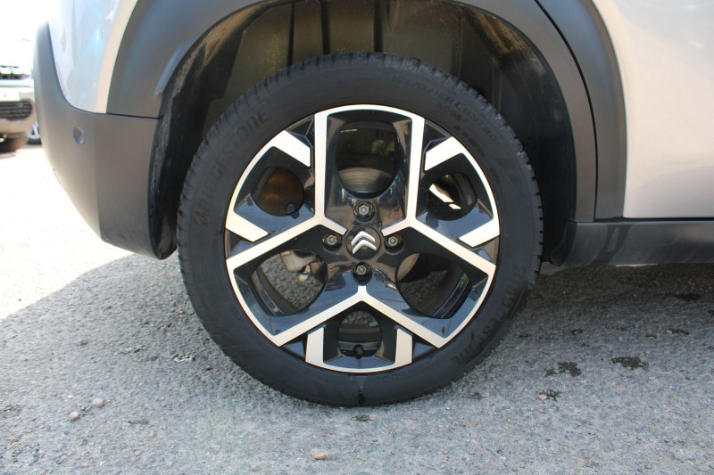 Photo 7 de l'offre de CITROEN C3 AIRCROSS II SHINE PACK 110 CV ESSENCE GPS 3D CAMÃRA JA 17 TOIT PANO USB FULL LED RÃGULATEUR à 17990€ chez Bougel transactions