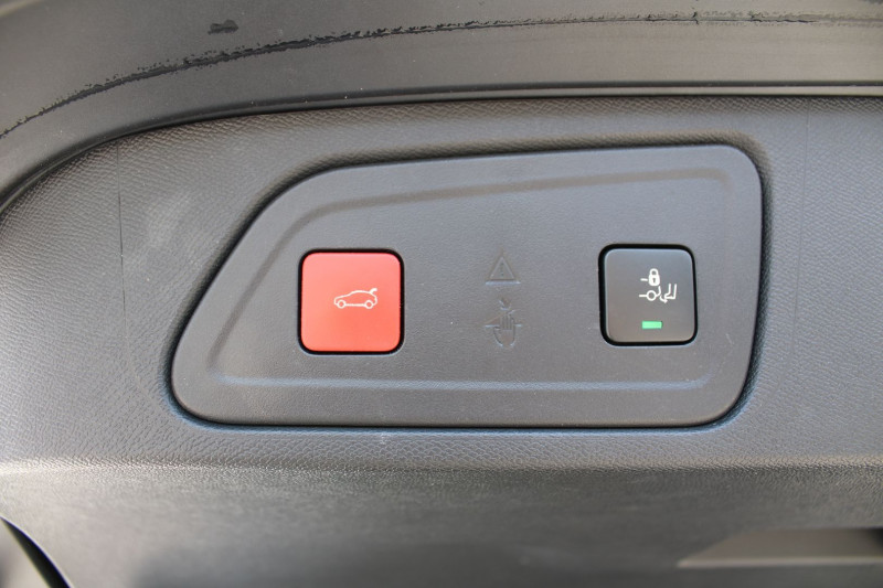 Photo 8 de l'offre de CITROEN C5 AIRCROSS SHINE EAT8 BOITE AUTO BLUEHDI 130 CV CAMÃRA JANTES 19 CUIR FULL LEDS  GRAND GPS à 19990€ chez Bougel transactions
