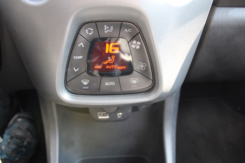 Photo 11 de l'offre de TOYOTA AYGO 1.0 VVT-I 72CH X-LOOK 5P MY21 à 11990€ chez Bougel transactions