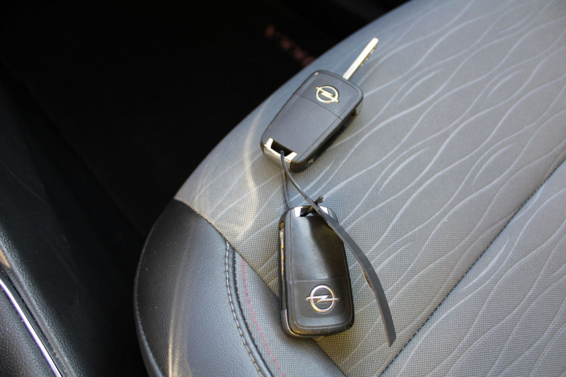Photo 14 de l'offre de OPEL MOKKA 1.7 CDTI 130CH COSMO ECOFLEX START&STOP 4X2 à 8990€ chez Bougel transactions